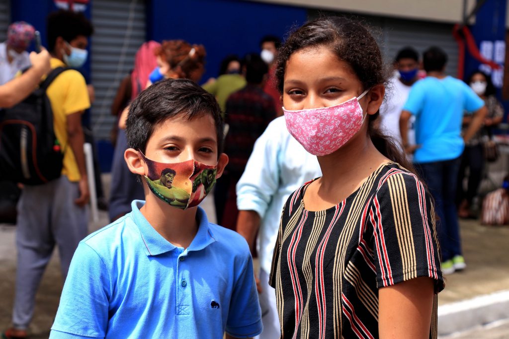 David da Costa, 12 anos e Ana Victoria, 12, gostaram de participar do evento em defesa dos direitos humanos